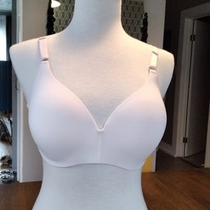 La Vie En Rose light pink sleek back no wire bra